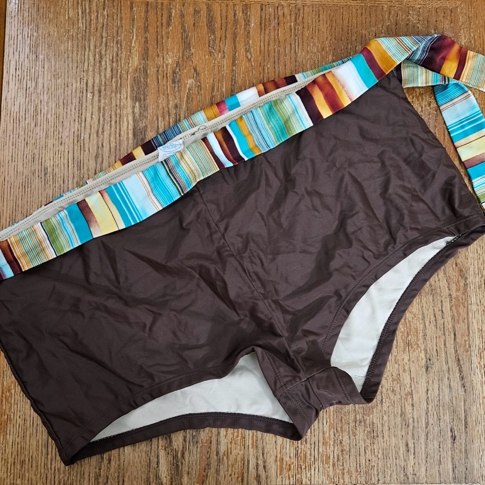 Sand N Sun Women’s Size 2X (18W/20W) Swim Shorts with Multicolored waistband